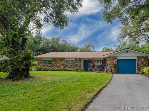 2505 Gray Twig Ln, Fort Pierce, FL 34981
