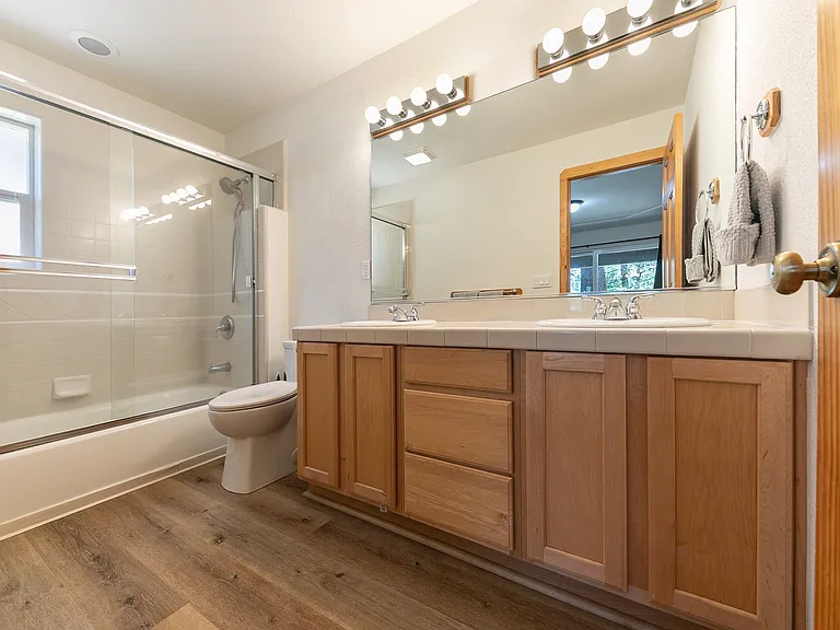 13525 Northwoods Blvd — Photo 17