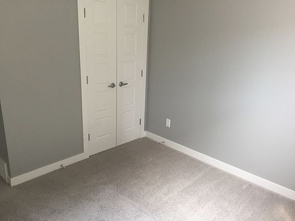 5th image of 8941 94th Ave #B