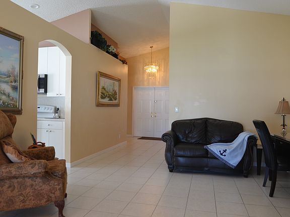 5th image of 14365 NW 14th Ct