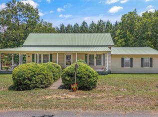 703 Central St, Iva, SC 29655