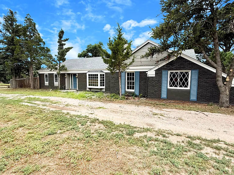 5330 Miranda Rd — Photo 4