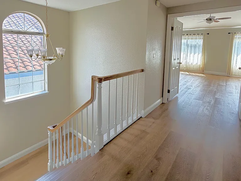 1066 Sandalwood Ln — Photo 13