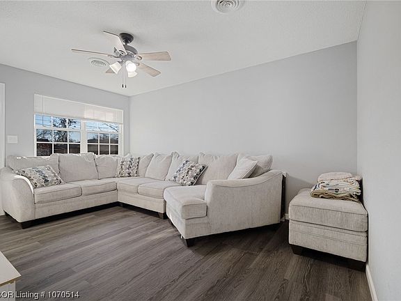 4th image of 2301 Jordan St
