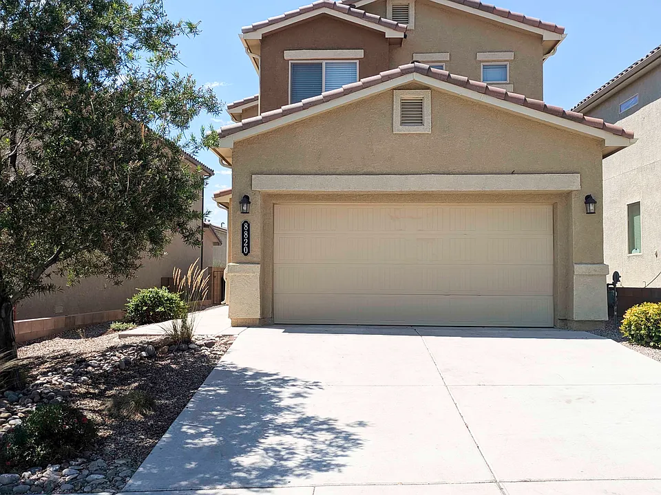 8820 Zephyr Pl NW