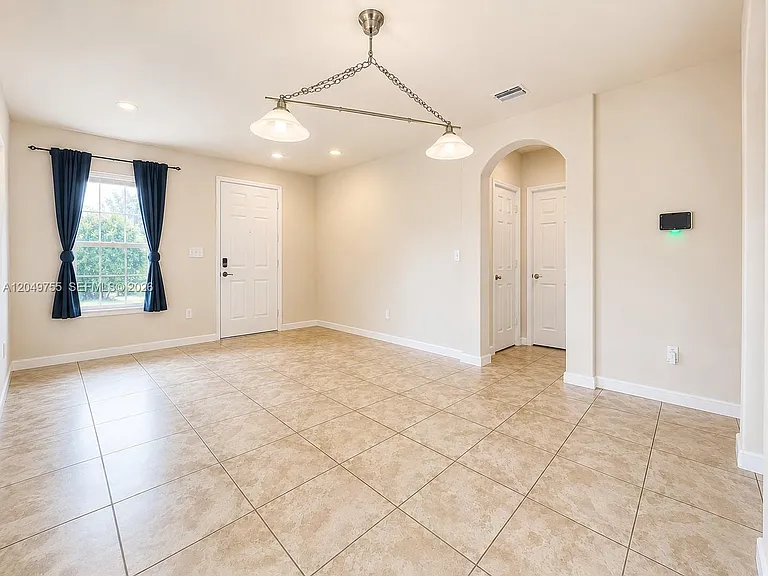 17001 SW 96th St — Photo 5