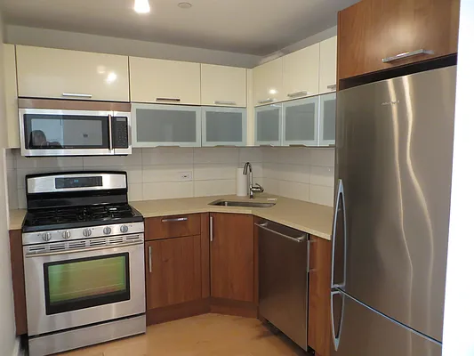 Rented by Brooklyn Real Inc | media 25