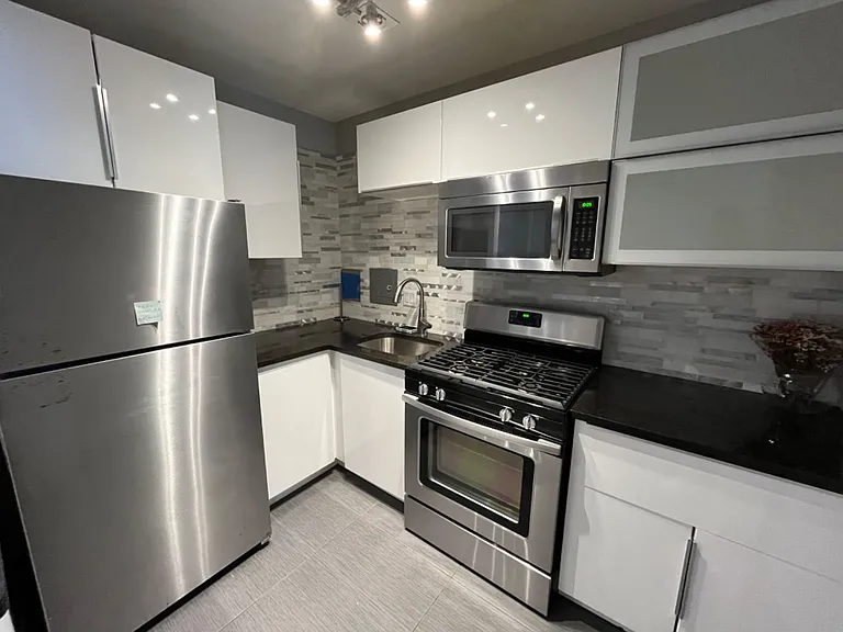 2401 H St NW #602 — Photo 1
