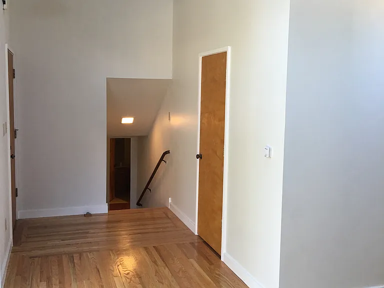 2240 Grant St #A — Photo 10