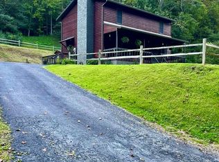 569 Bentley Honaker Rd, Pikeville, KY 41501