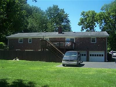 3rd image of 11 Breckenridge Blvd