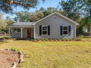 1111 Valley View Ct, Mobile, AL 36695