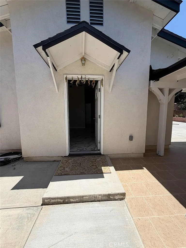 2 bed, 700 sqft, $2,800 — Photo 1