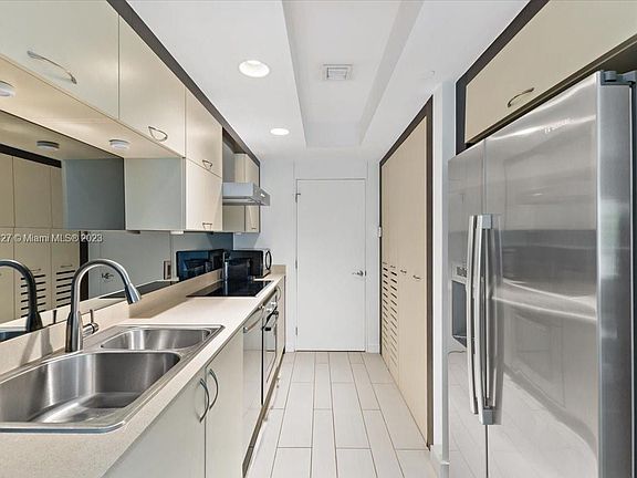 5th image of 2130 Park Ave APT 5