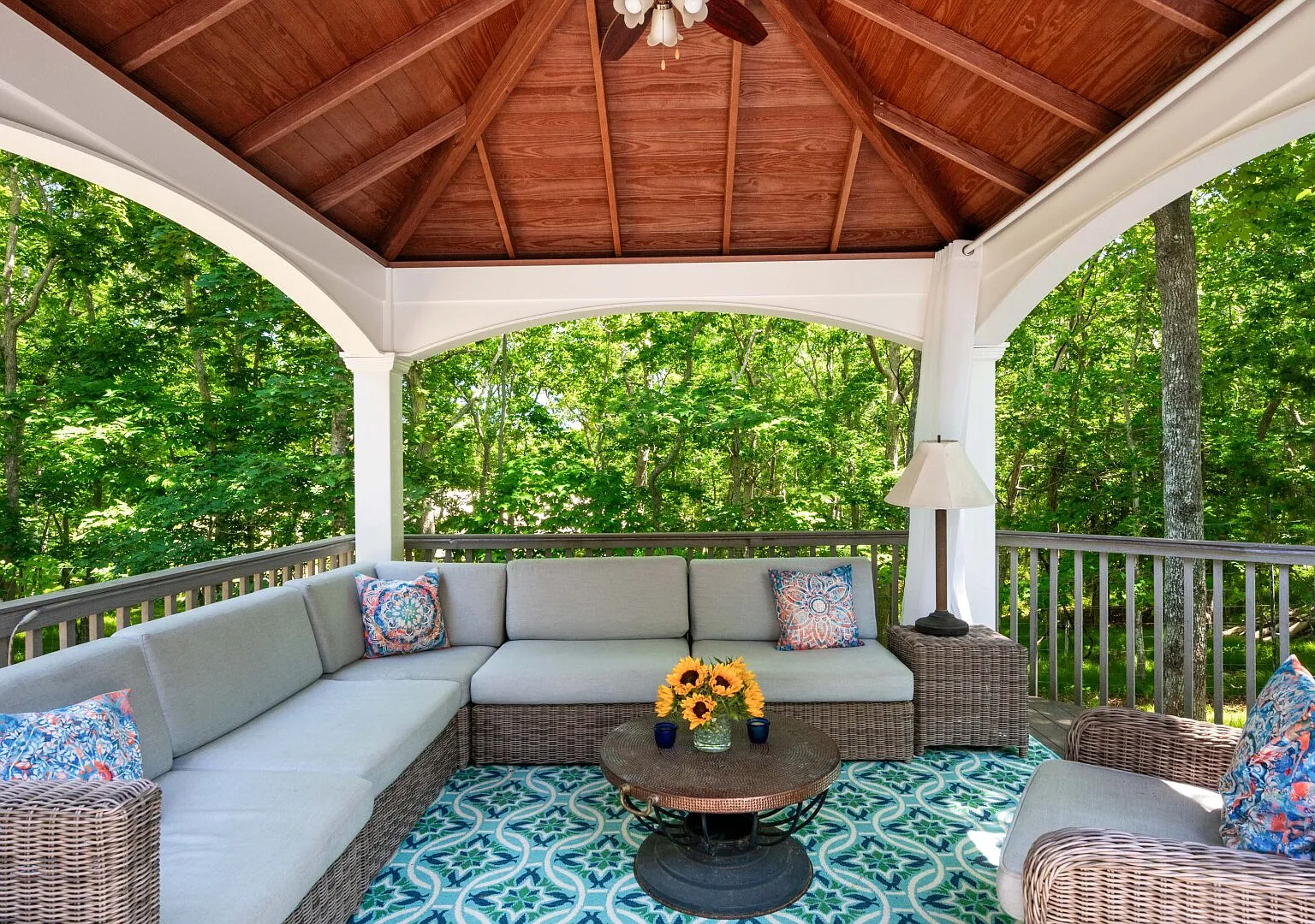 Gorgeous Garden Home with secluded and heated pool, quiet getaway — Photo 3