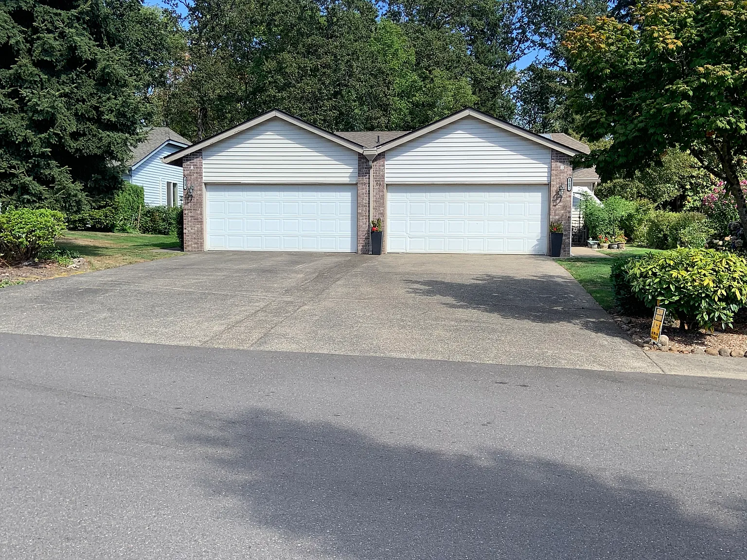 2 bed, 1170 sqft, $2,200 — Photo 1