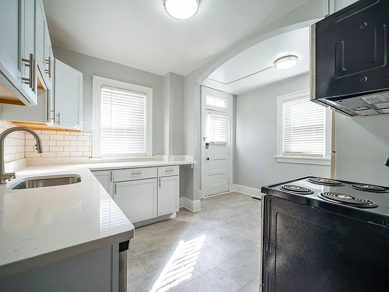 828 Dennison Ave — Photo 6