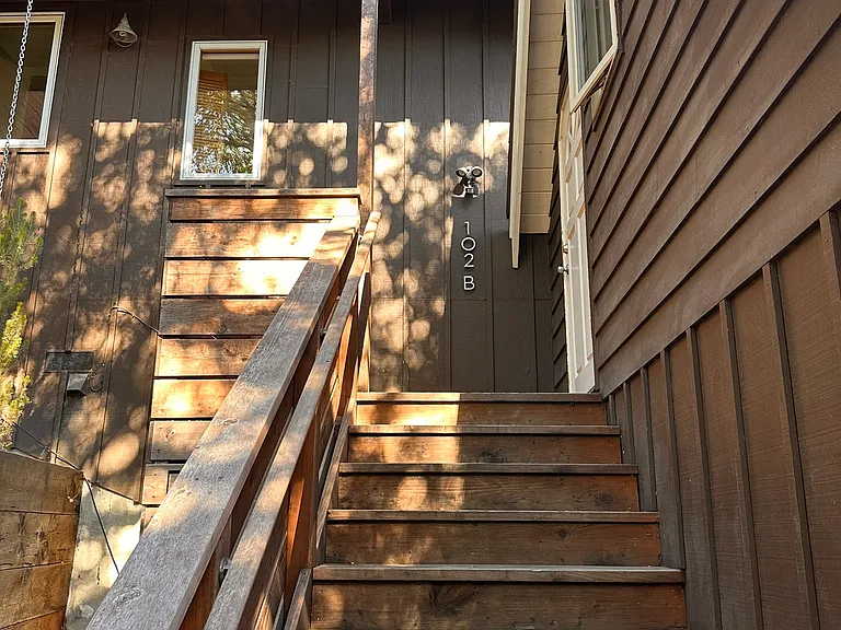 102 Green St #102B — Photo 1