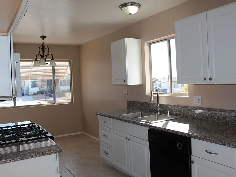 3644 Mira Pacific Dr — Photo 2