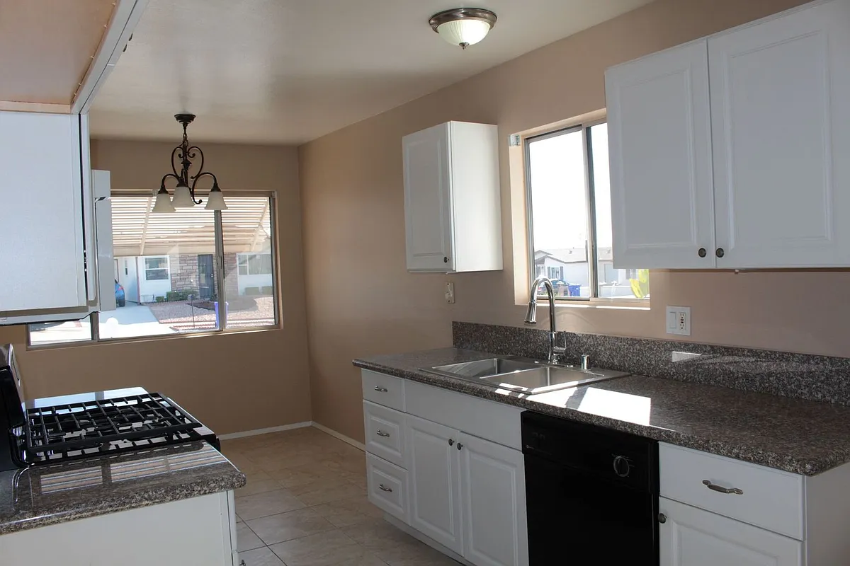 Building Photo - 3644 Mira Pacific Dr