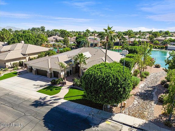 3rd image of 1571 W GRAND CANYON Drive