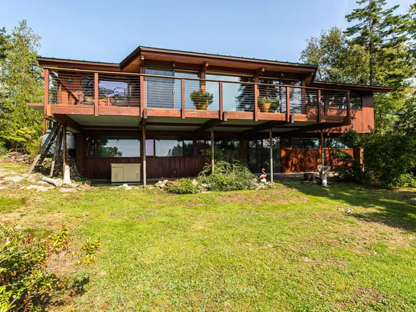 37 Little Crow Point Road, Harpswell, ME 04079