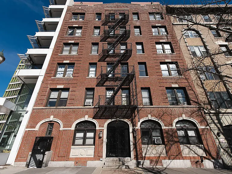 241 Central Park N #51 — Photo 15