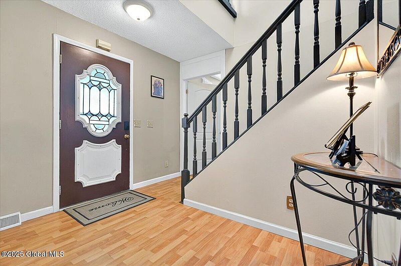 4th image of 22 Staniak Road