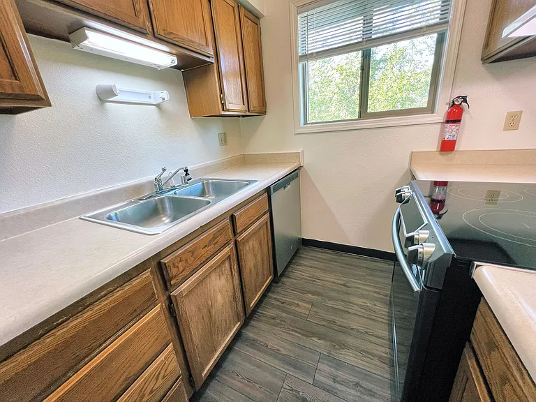 11528 Heritage Ct — Photo 17