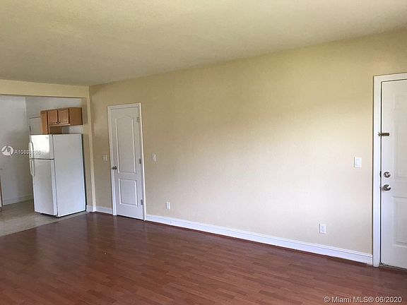 5th image of 10270 E Bay Harbor Dr #3