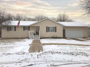 1119 E Elder St, Canton, SD 57013