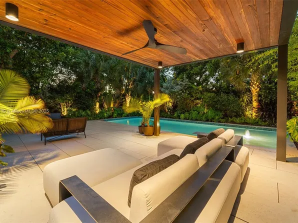 175 NW 44th St, Miami, FL 33127