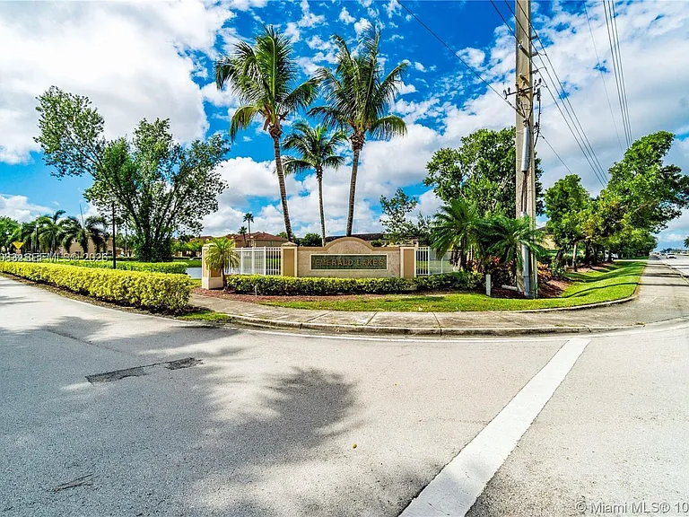 14758 SW 9th Ln — Photo 59