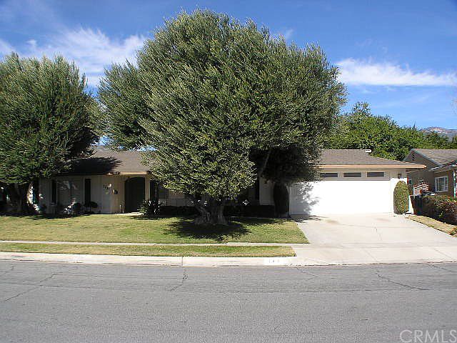 1st image of 748 E Ralston Ave