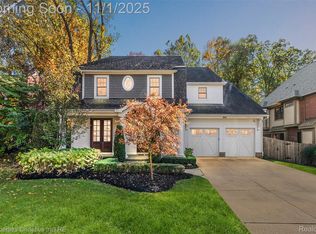 680 Shepardbush Rd, Birmingham, MI 48009