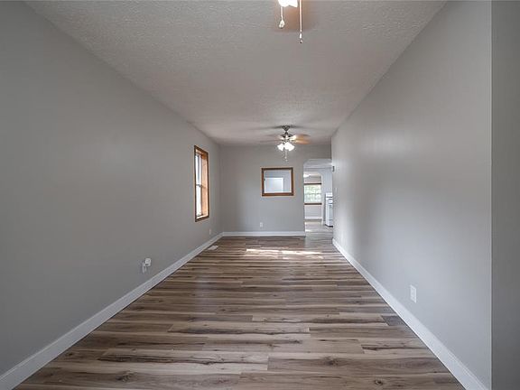 3rd image of 205 9th St