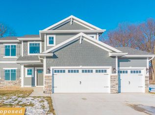 1652 S 11th St, Adel, IA 50003