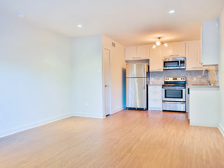 2043 Sul Ross St #4 — Photo 4