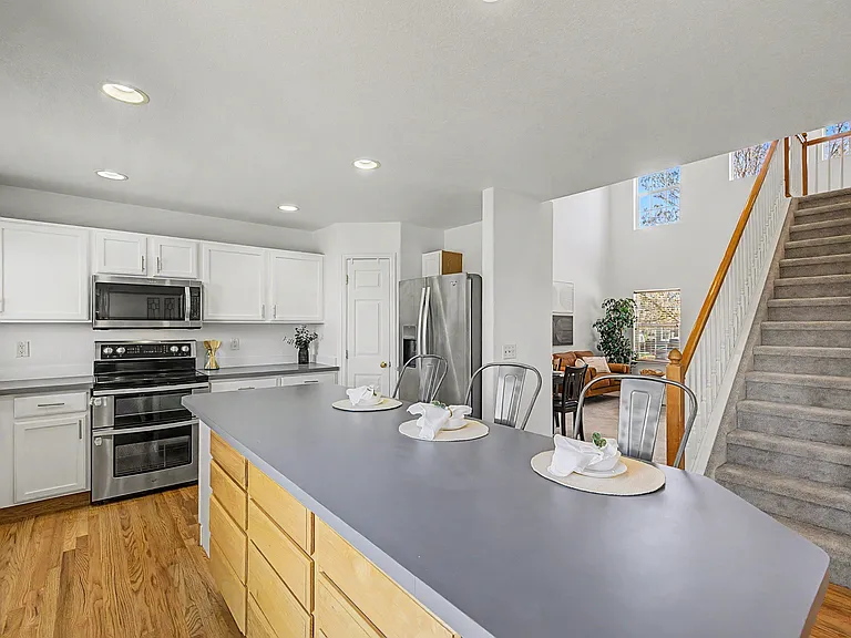 9917 Aftonwood St — Photo 4