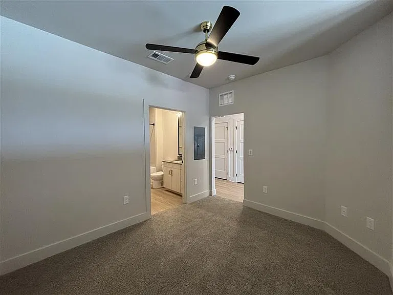 District on the Etowah Apartments — Photo 72