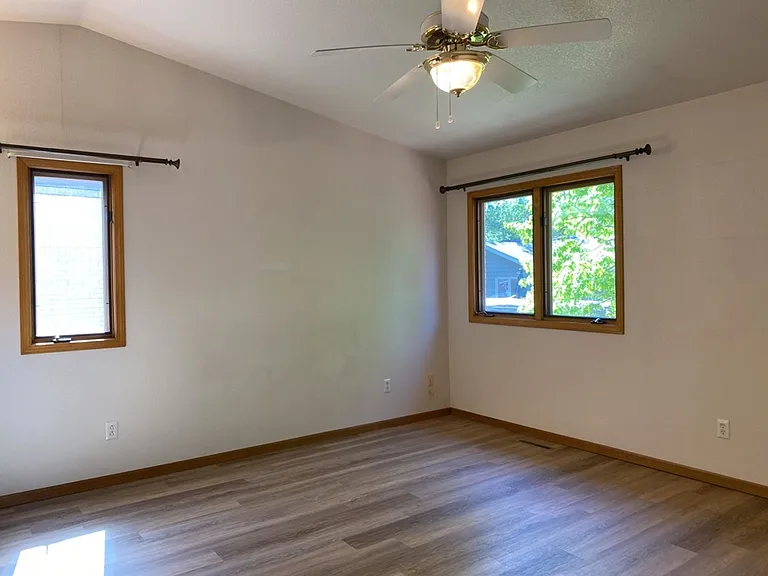 2325 Northbrook Dr — Photo 27