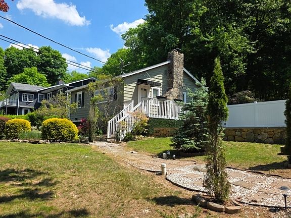 3rd image of 37 Grandview Ave