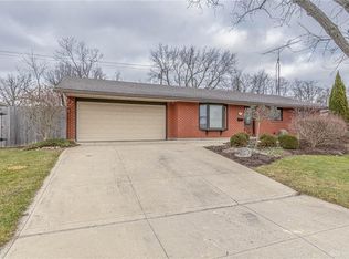 2713 Hazelbrook Dr, Dayton, OH 45414