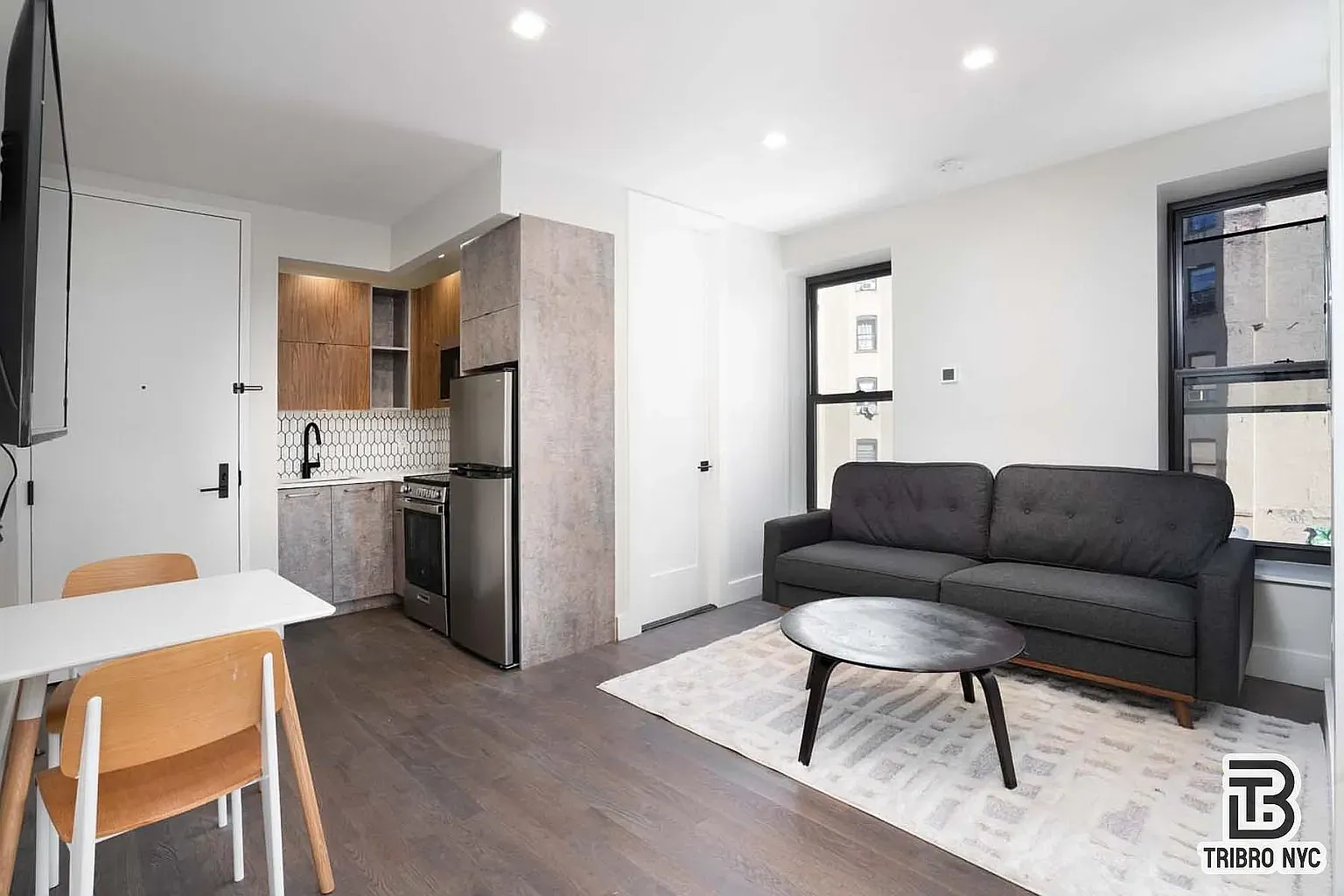 2032 2nd Avenue — Photo 3