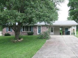 1129 Mahy Dr, Cape Girardeau, MO 63701