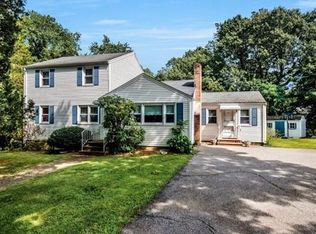 38 Day Cir, Woburn, MA 01801