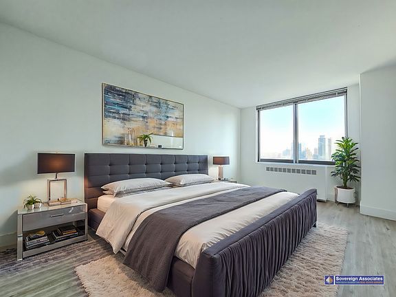 3rd image of 1735 York Ave APT 31C