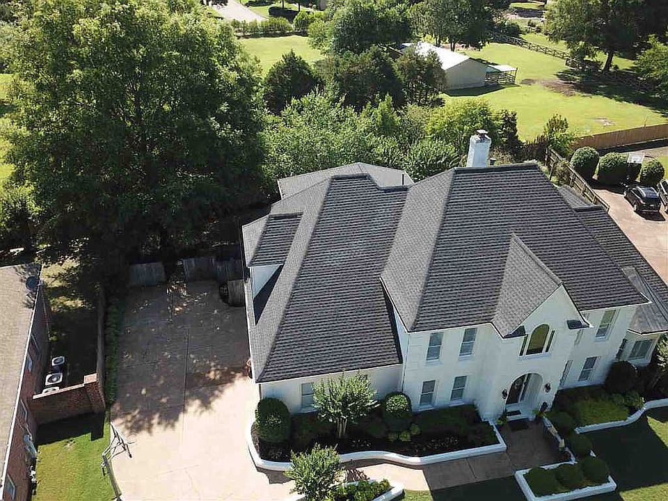 2nd image of 1912 Grovecrest Rd