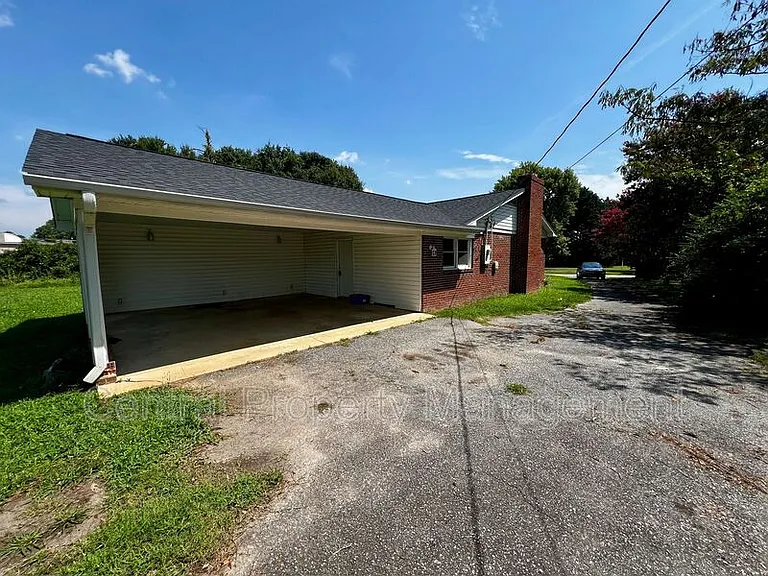 104 Madison Cir — Photo 26