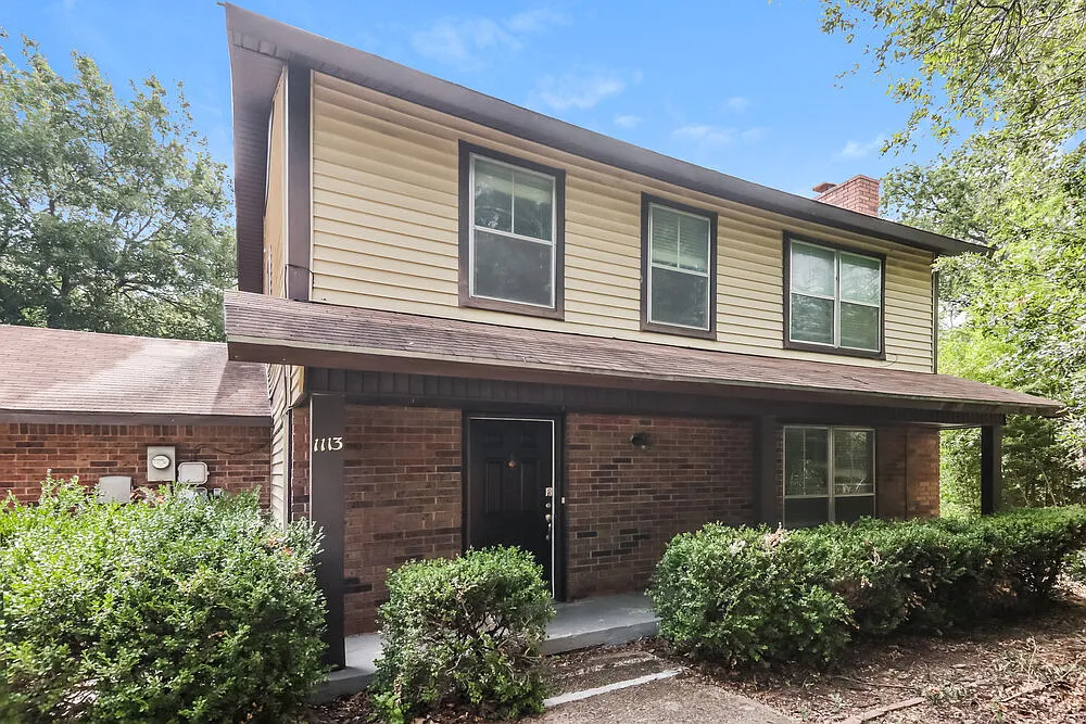 3 bed, 2.5 bath, 1512 sqft, $2,100 — Photo 4